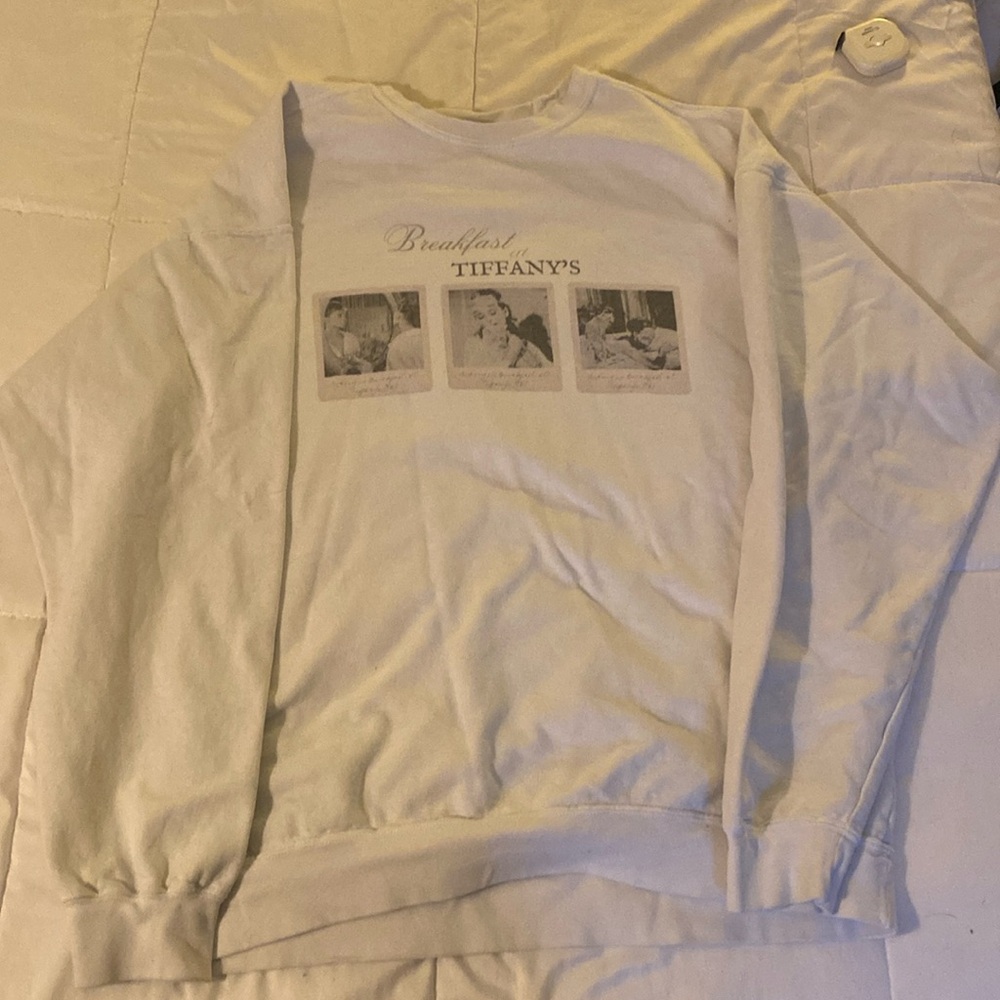 2XL “Breakfast at Tiffany’s” Pinkish White Crew neck sweatshirt